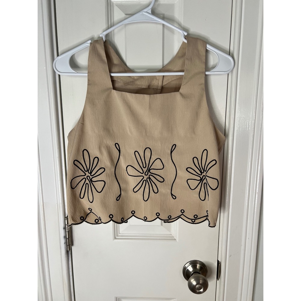 Tan Embroidered Floral Scalloped Hem Crop Tank Top XS Boho Tulip Back Sleeveless